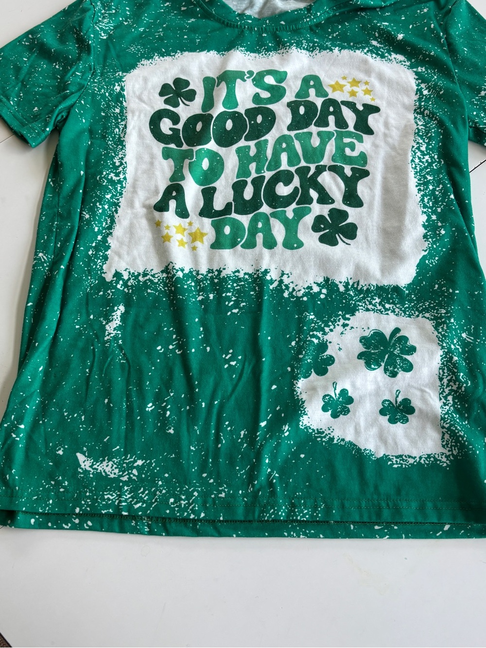 Green adult size M  'It's a Good Day to Have a Lucky Day' T-Shirt